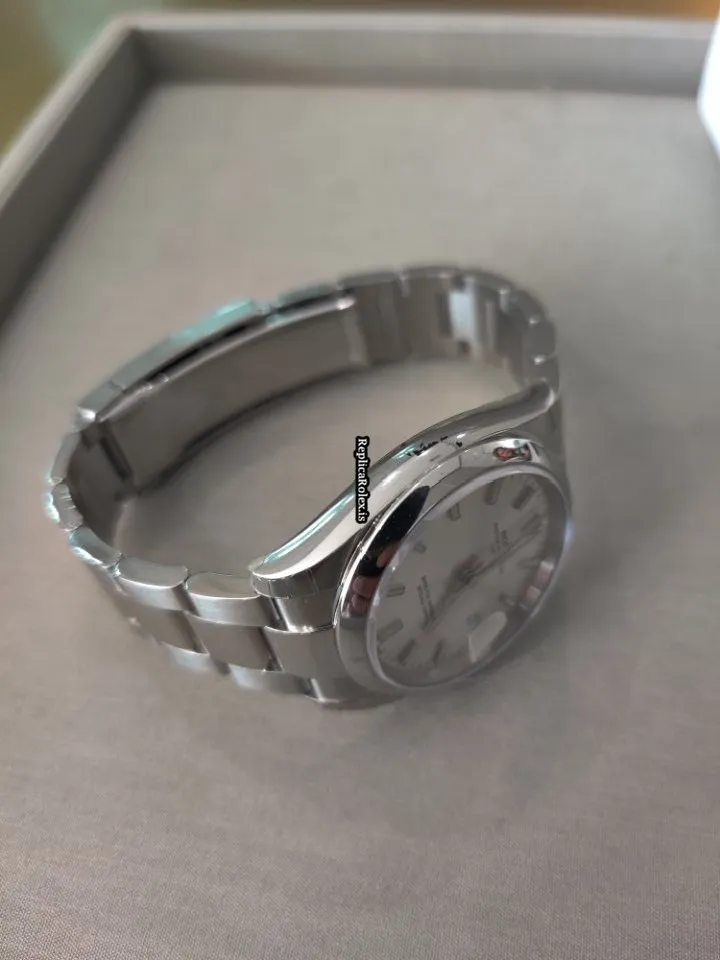 Fine Fake Rolex Oyster Perpetual Date 115200 Caliber 3135 Automatic Movement 34mm Steel Case Mens/unisex Watch - Image 3