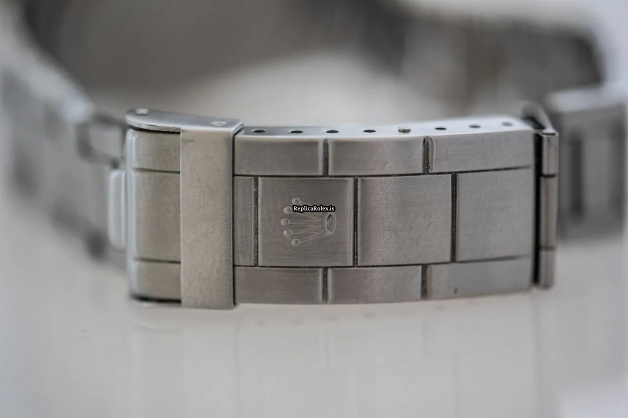 Swiss Fakes Rolex Submariner Date 1680 Caliber 1570 Automatic Movement 40mm Steel Case Mens/unisex Watch - Image 10