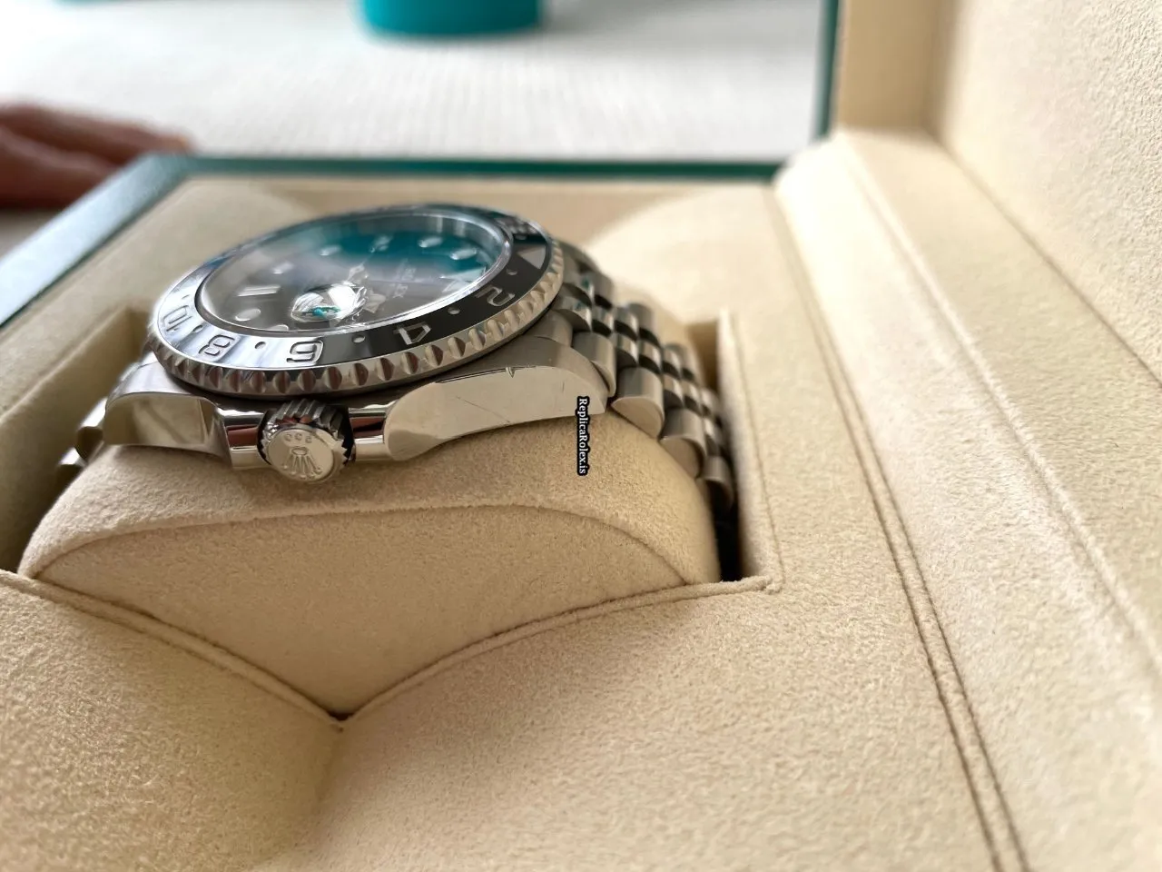 Great Replica Rolex Gmt-master II 126710blnr Caliber 3285 Automatic Movement 40mm Steel Case Mens/unisex Watch - Image 4