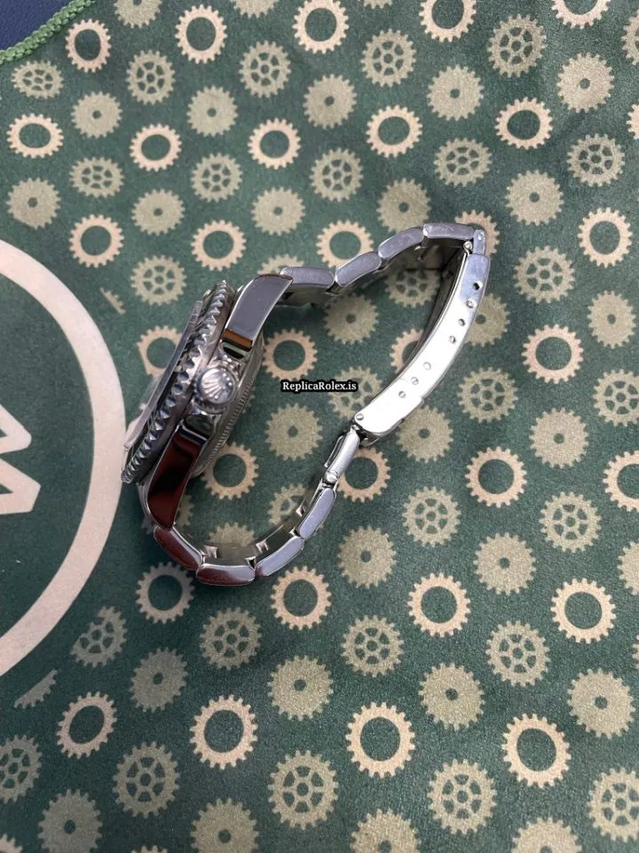 Appealing Fakes Rolex Sea-dweller 4000 16600 Caliber 3135 Automatic Movement 40mm Steel Case Mens/unisex Watch - Image 2