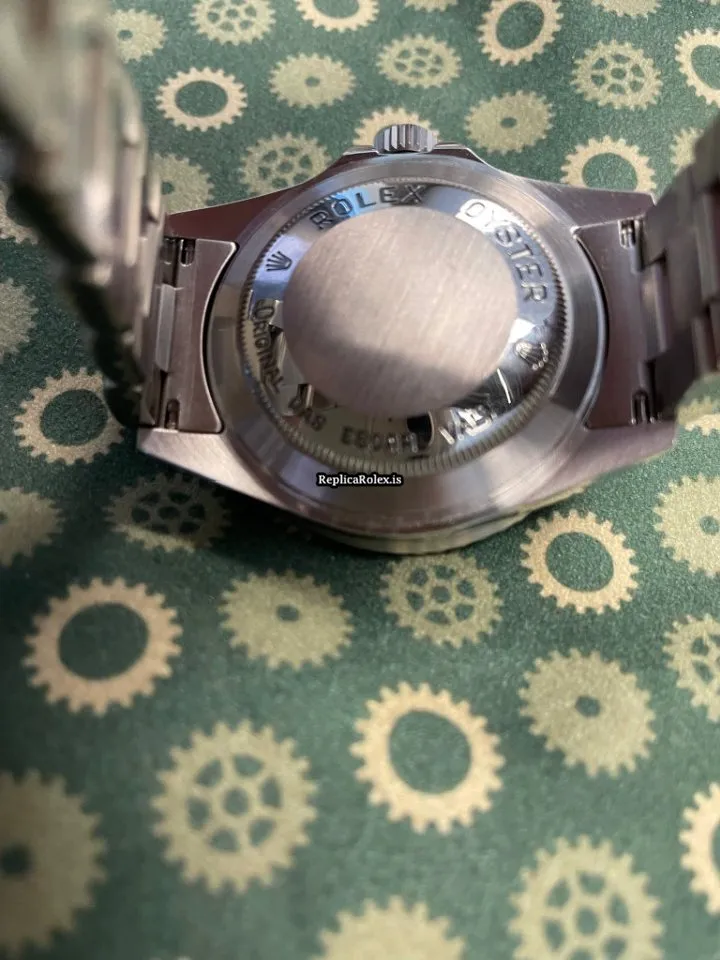 Appealing Fakes Rolex Sea-dweller 4000 16600 Caliber 3135 Automatic Movement 40mm Steel Case Mens/unisex Watch - Image 3