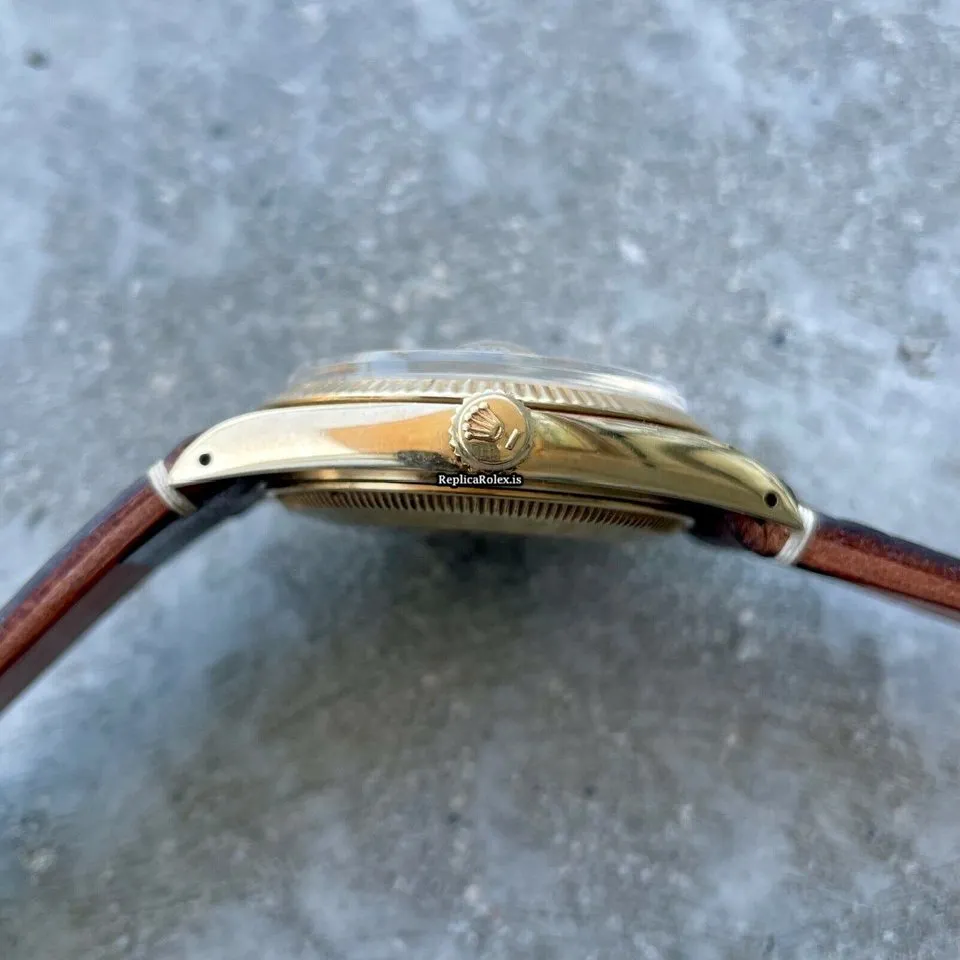 Wonderful Replica Rolex Oyster Perpetual Date 1503 Caliber 1570 Automatic Movement 34mm Yellow Gold Case Mens/unisex Watch - Image 5