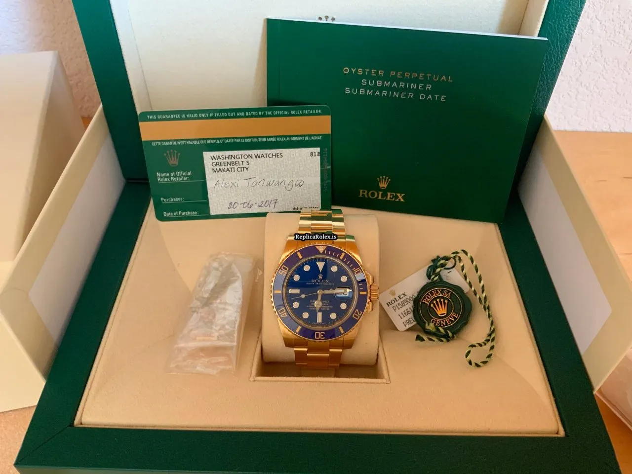 Lovely Imitation Rolex Submariner Date 116618lb Caliber 3135 Automatic Movement 40mm Yellow Gold Case Mens/unisex Watch