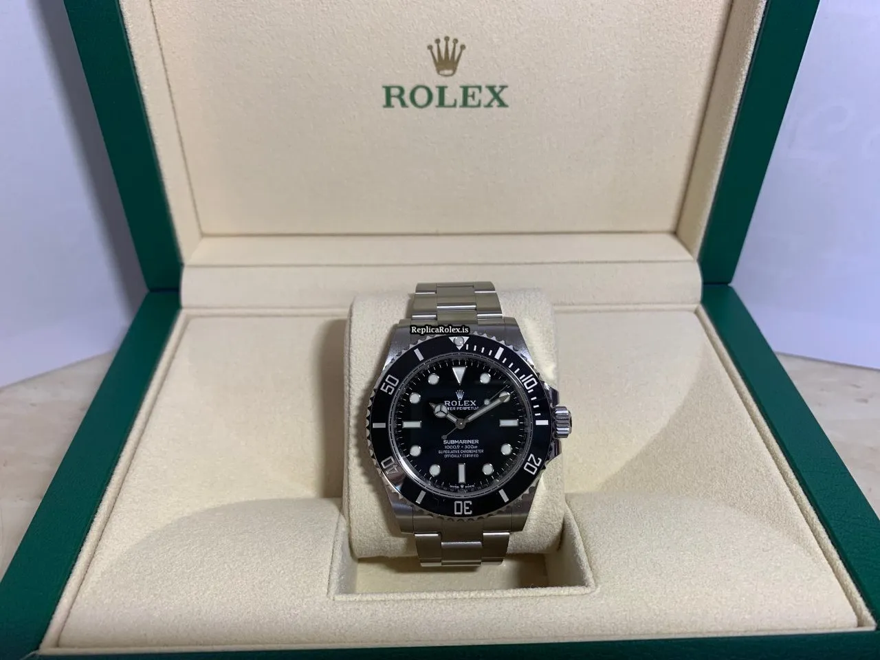 Well Made Fake Rolex Submariner (no Date) 124060 Caliber 3230 Automatic Movement 41x40mm Steel Case Mens/unisex Watch - Image 3