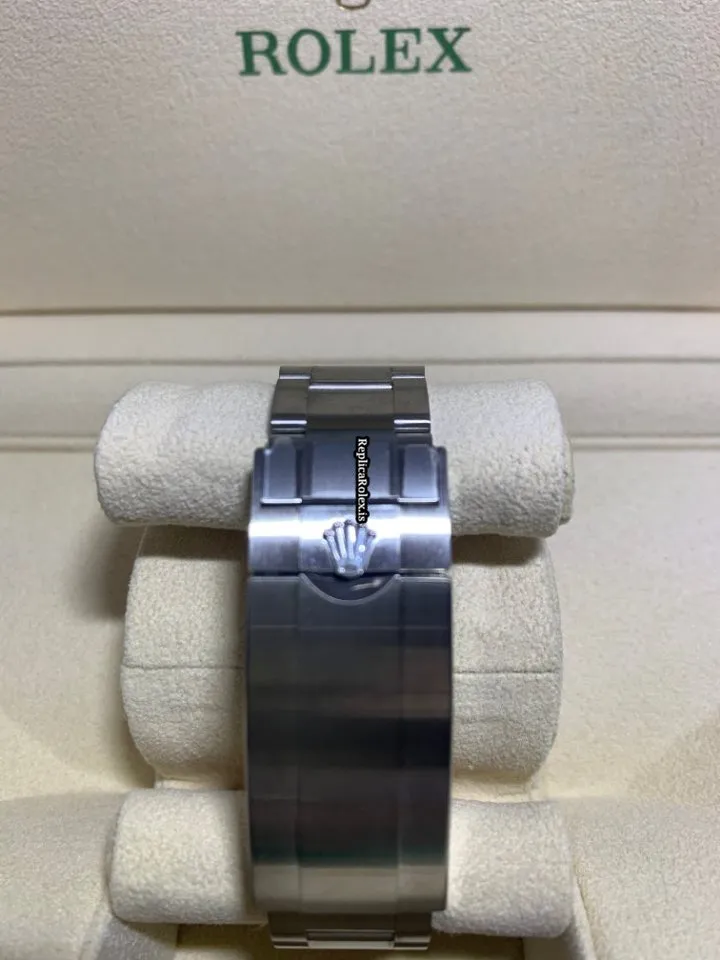 Well Made Fake Rolex Submariner (no Date) 124060 Caliber 3230 Automatic Movement 41x40mm Steel Case Mens/unisex Watch - Image 4