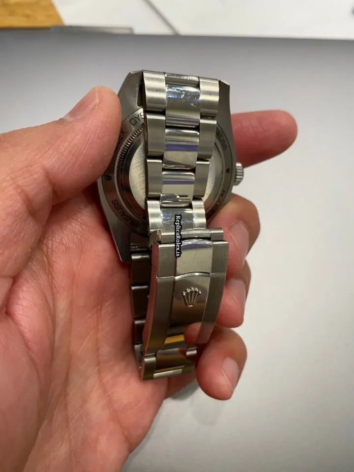Incredible Fake Rolex Milgauss 116400gv Caliber 3131 Automatic Movement 40mm Steel Case Mens/unisex Watch - Image 3