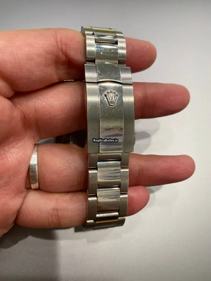 Incredible Fake Rolex Milgauss 116400gv Caliber 3131 Automatic Movement 40mm Steel Case Mens/unisex Watch - Image 4