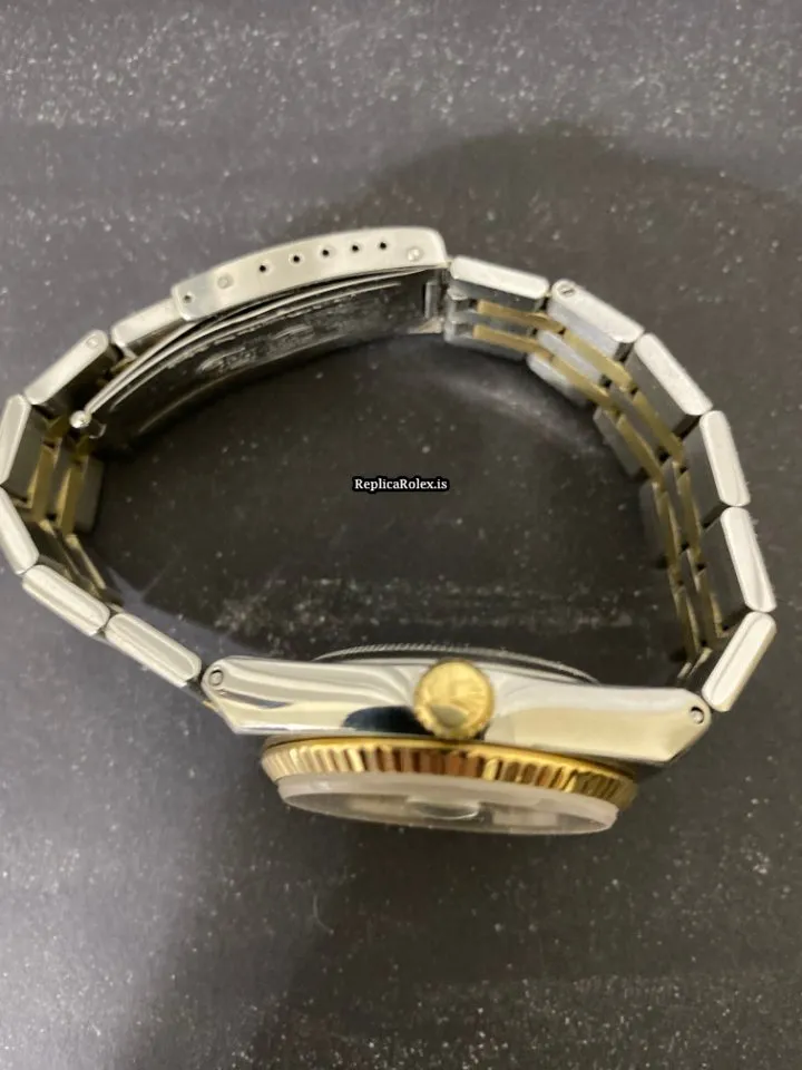 Durable Replica Rolex Datejust Oysterquartz 17013 Caliber 5035 Quartz Movement 36x42mm Gold/steel Case Mens/unisex Watch - Image 3