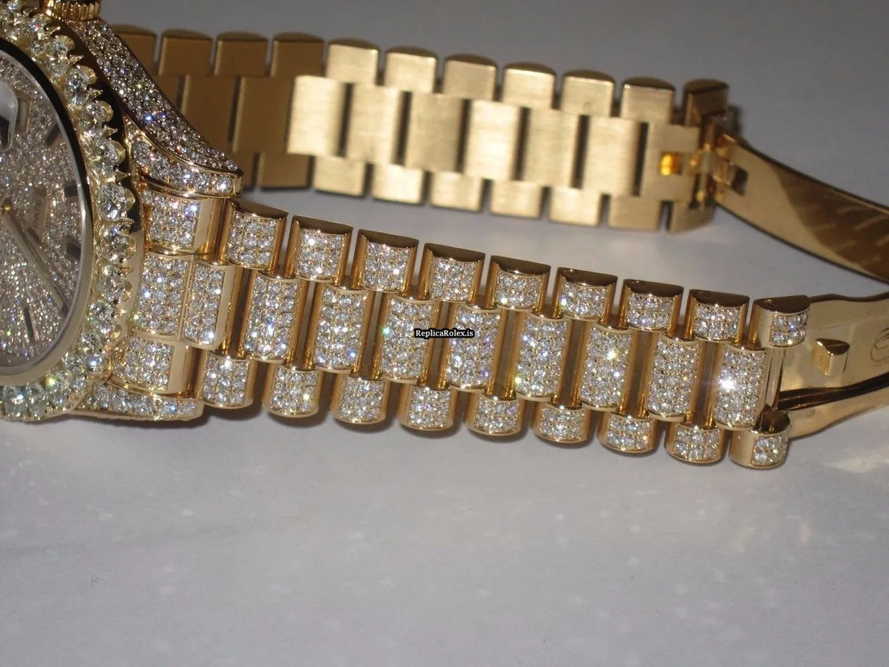 Affordable Imitation Rolex Day-date II Self Winding Automatic 41mm Yellow Gold Case Mens/unisex Watch - Image 4