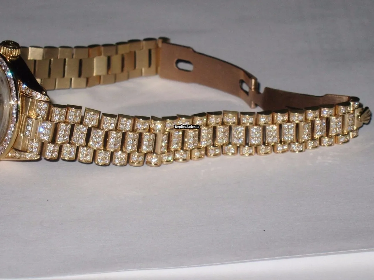 Inexpensive Knockoff Rolex Datejust Self Winding Automatic 26mm Yellow Gold Case Womens Watch - Image 4