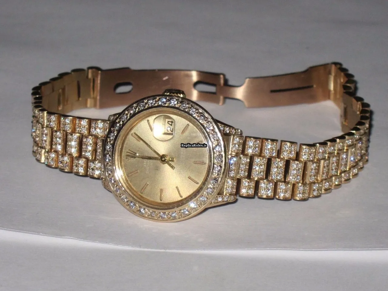 Cool Fake Rolex Datejust Self Winding Automatic 26mm Yellow Gold Case Womens Watch - Image 3