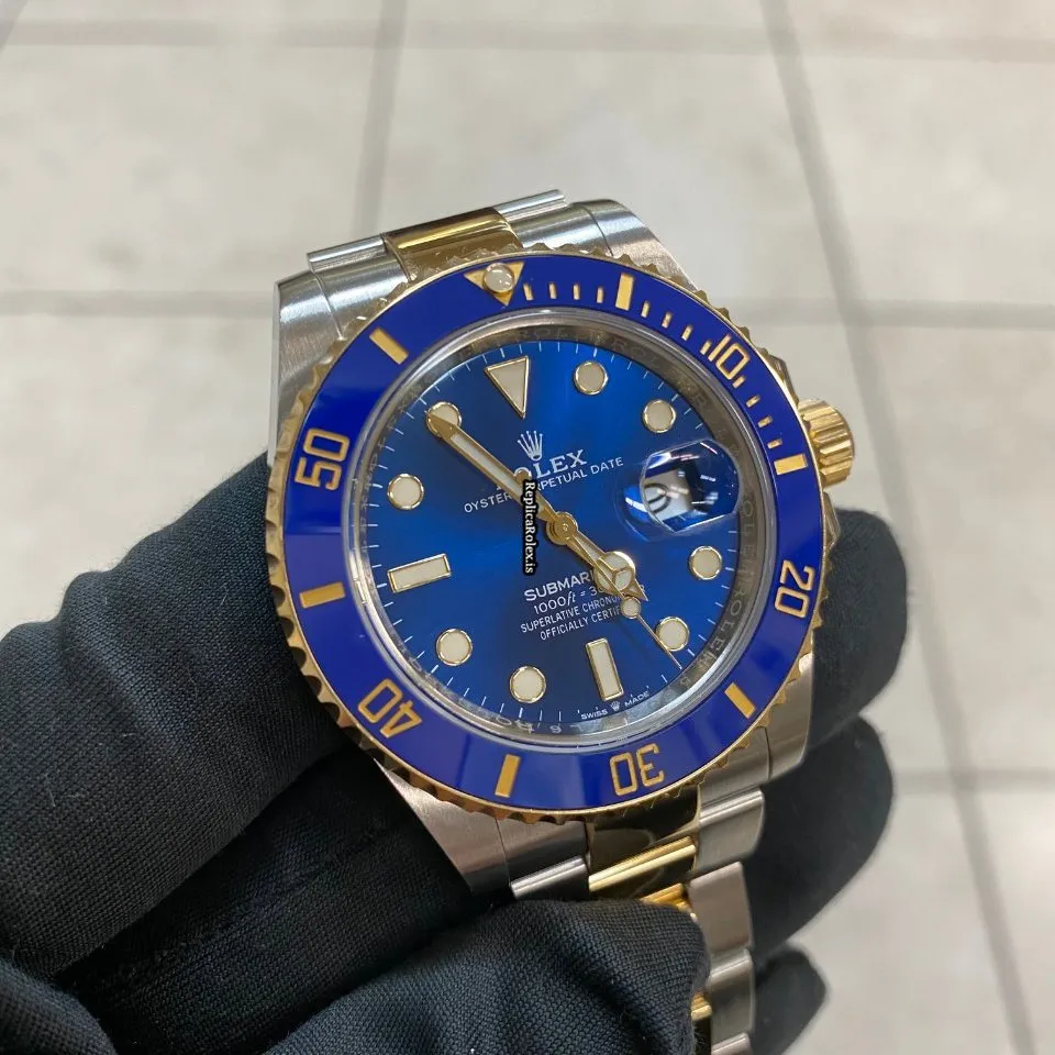 Amazing Replica Rolex Submariner Date 126613lb Caliber 3235 Automatic Movement 41mm Gold/steel Case Mens/unisex Watch - Image 12