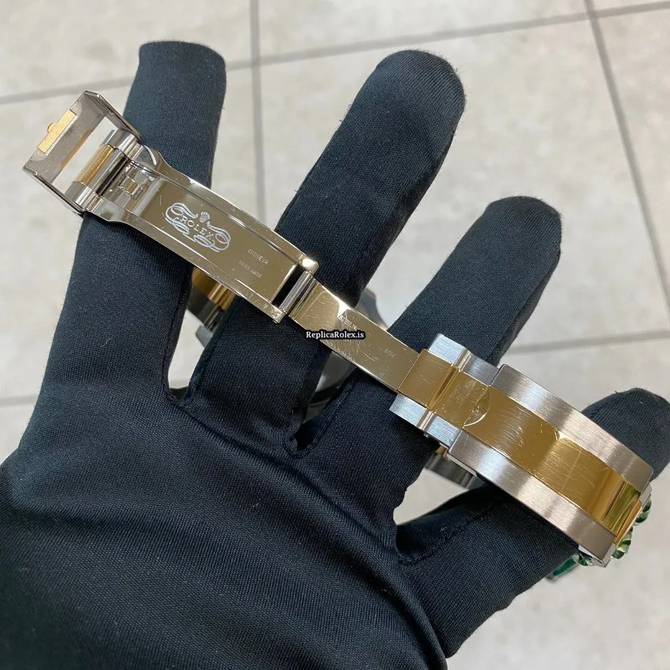 Amazing Replica Rolex Submariner Date 126613lb Caliber 3235 Automatic Movement 41mm Gold/steel Case Mens/unisex Watch - Image 9