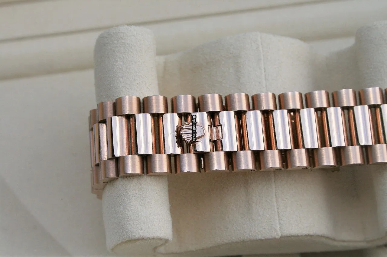 Wonderful Fake Rolex Day-date 40 228235 Caliber 3255 Automatic Movement 40mm Rose Gold Case Mens/unisex Watch - Image 4