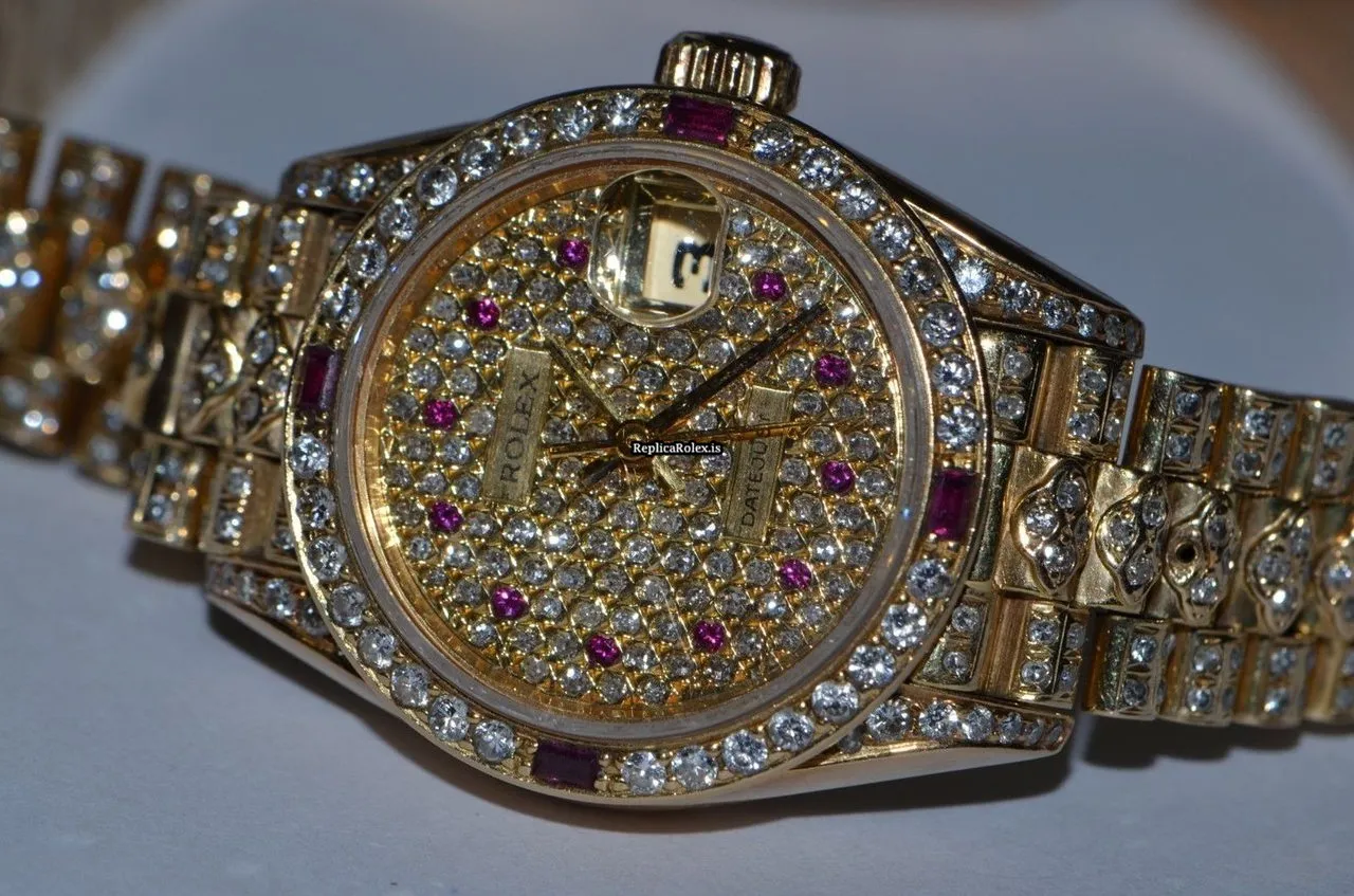 Fabulous Fake Rolex Datejust Self Winding Automatic 26mm Yellow Gold Case Womens Watch - Image 3