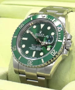 Amazing Replica Rolex Submariner Date 116610lv Caliber 3135 Automatic Movement 40mm Steel Case Mens/unisex Watch