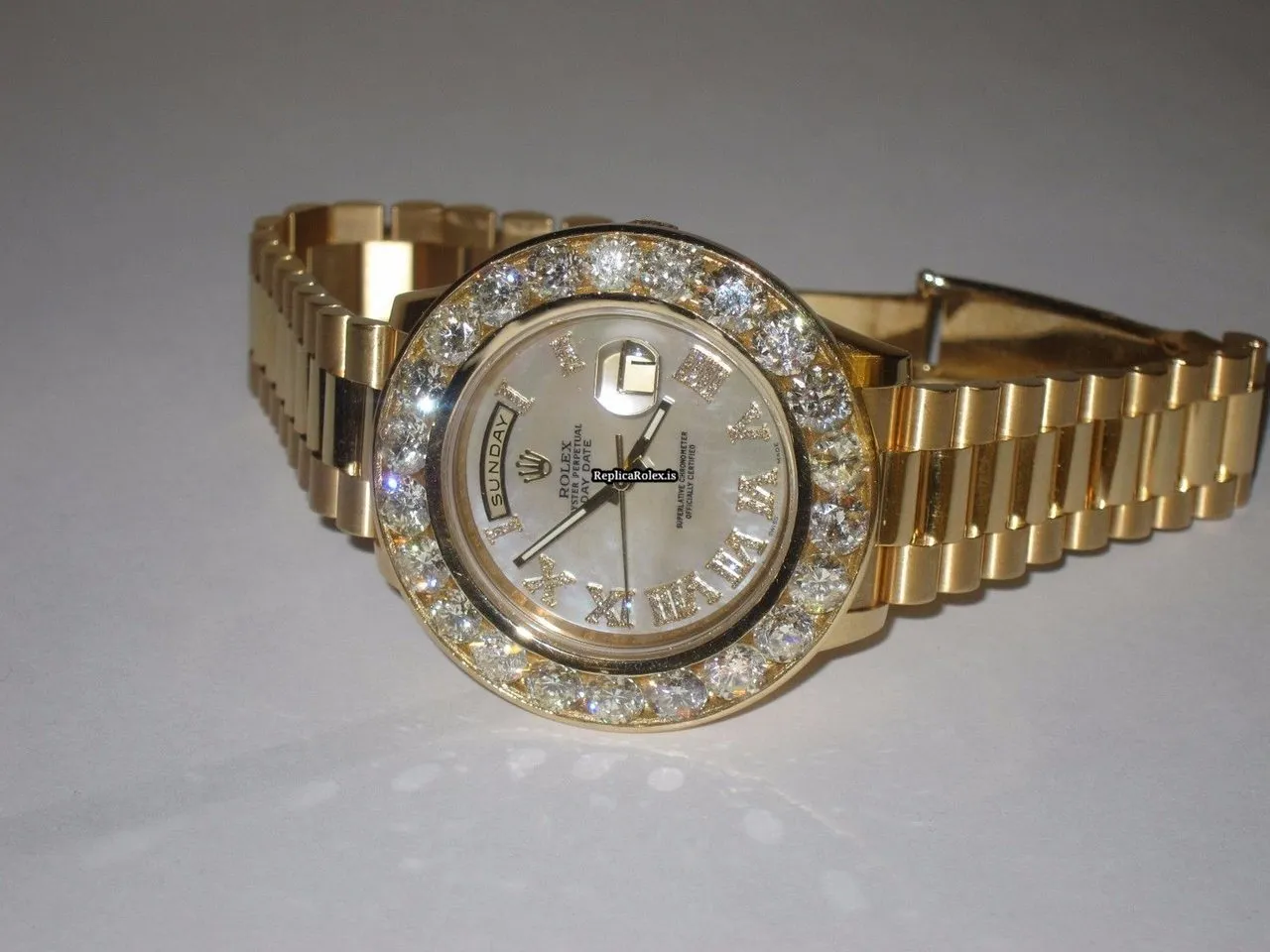 Incredible Replica Rolex Day-date II Self Winding Automatic 41mm Yellow Gold Case Mens/unisex Watch - Image 3