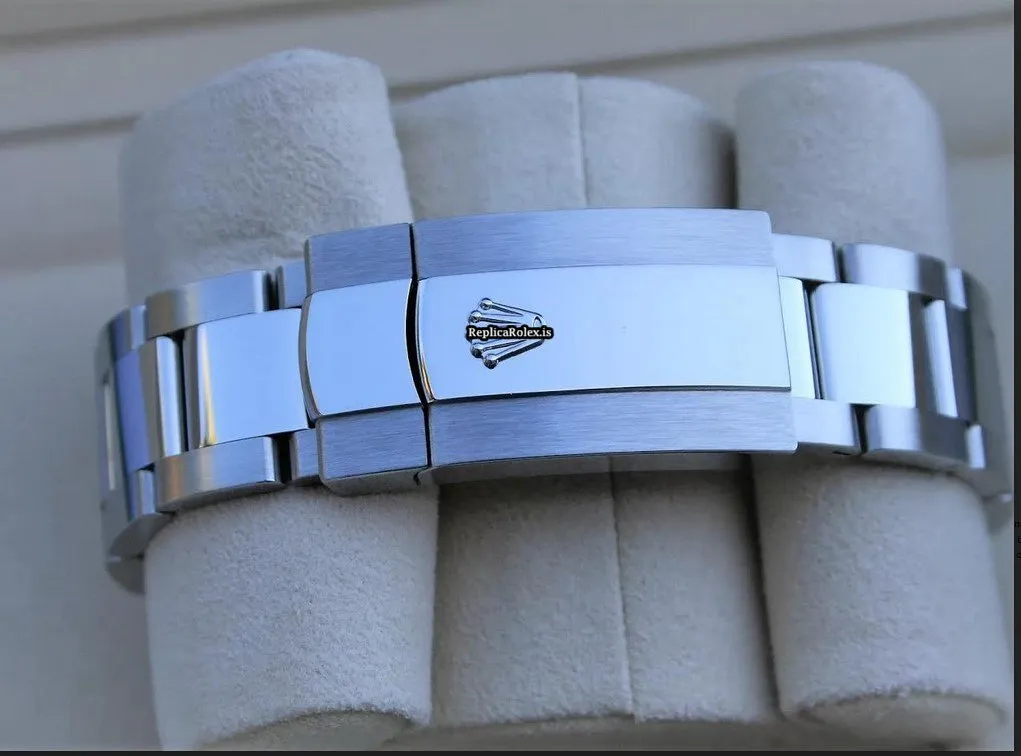 Epic Copies Rolex Milgauss 116400gv Caliber 3131 Automatic Movement 40mm Steel Case Mens/unisex Watch - Image 4