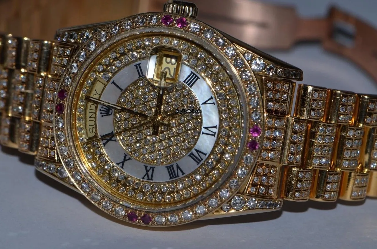 Wonderful Replica Rolex Day-date Self Winding Automatic 36mm Yellow Gold Case Mens/unisex Watch - Image 3