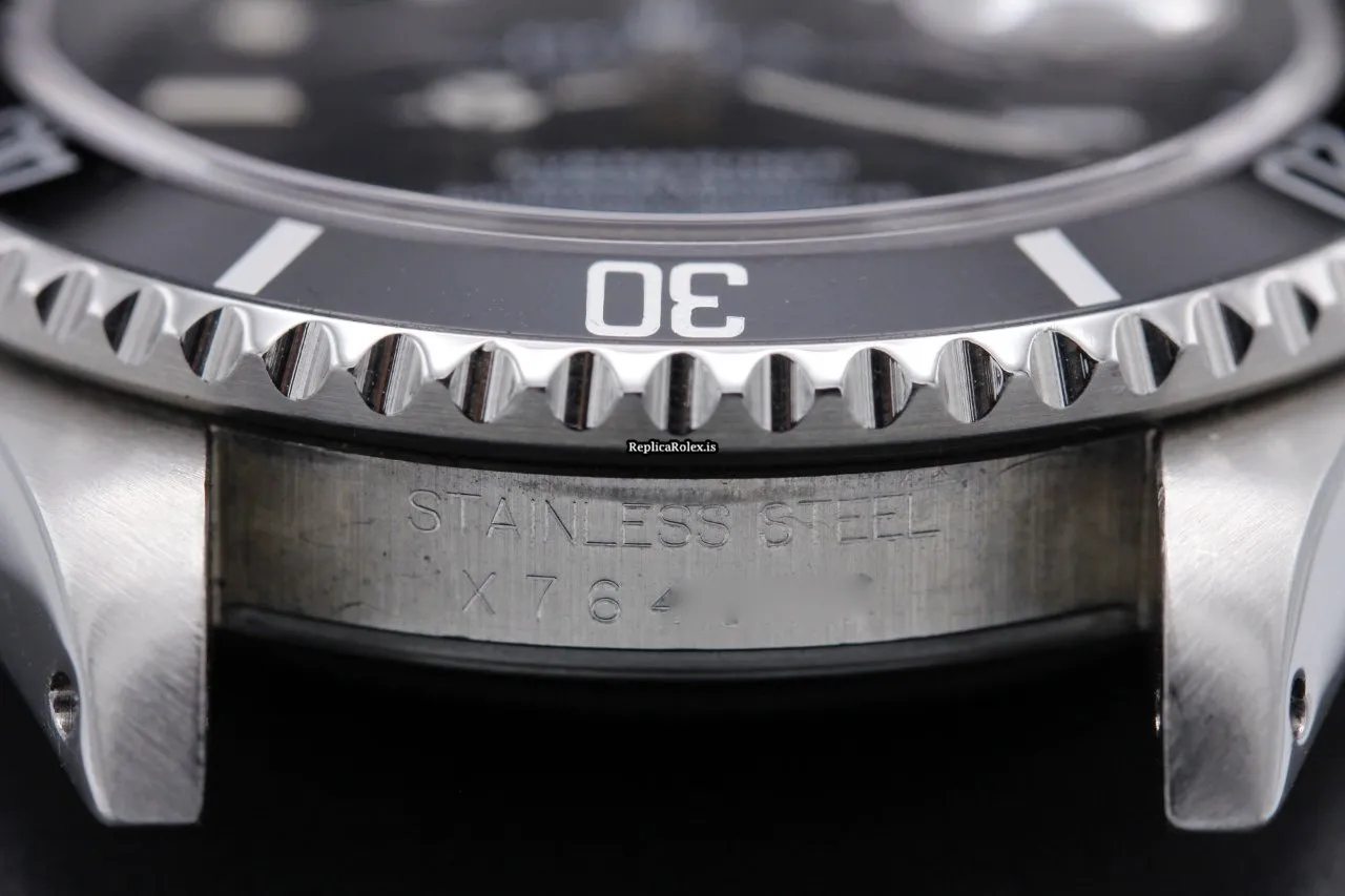 Excellent Fake Rolex Submariner Date 16610 40mm Steel Case Watch - Image 13