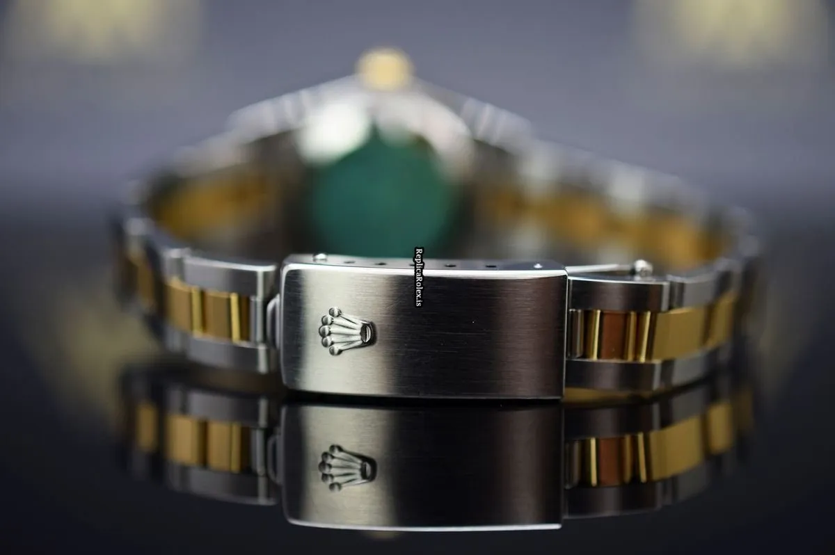 Terrific Replica Rolex Oyster Perpetual 76193 Caliber 2230-31 Automatic Movement 26mm Gold/steel Case Womens Watch - Image 4