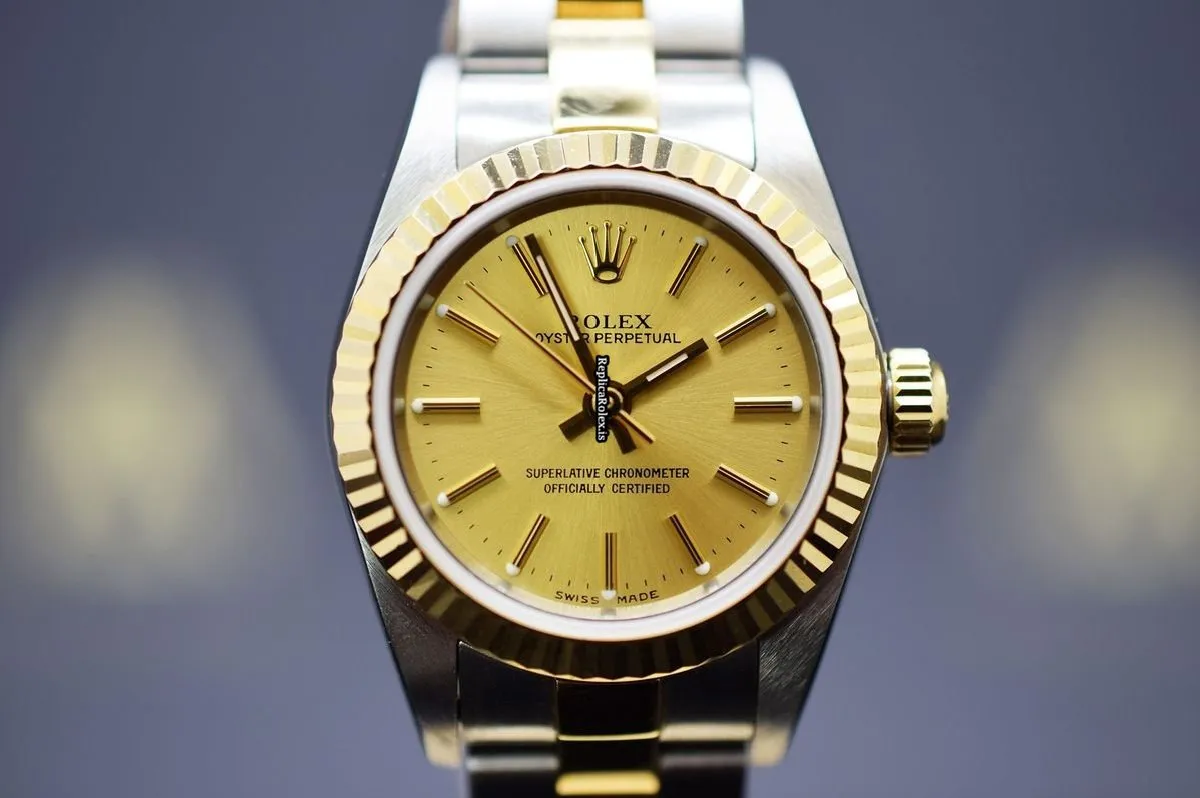 Terrific Replica Rolex Oyster Perpetual 76193 Caliber 2230-31 Automatic Movement 26mm Gold/steel Case Womens Watch - Image 9