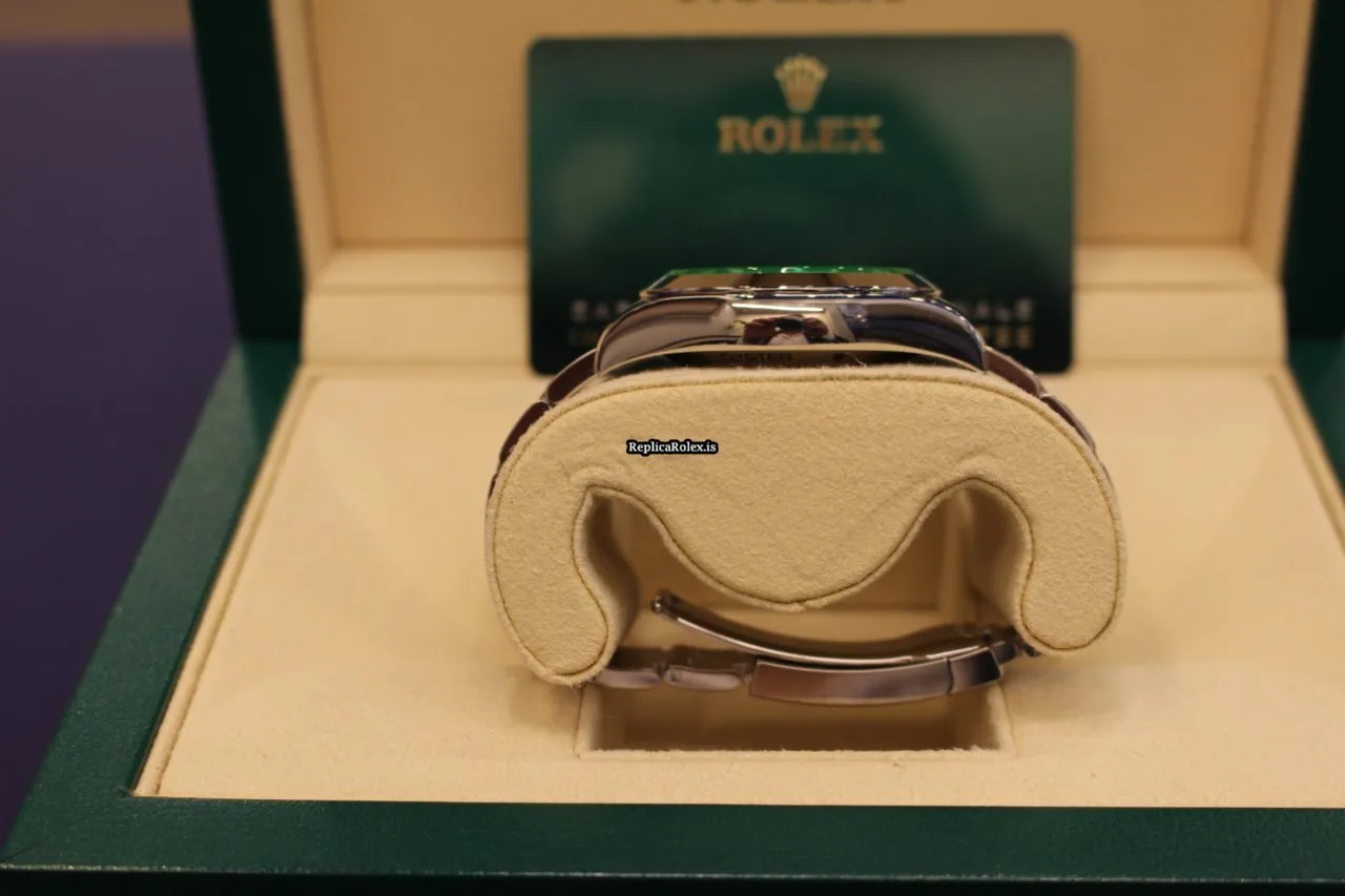 Distinctive Replica Rolex Milgauss 116400gv Caliber 3131 Automatic Movement 40mm Steel Case Mens/unisex Watch - Image 2