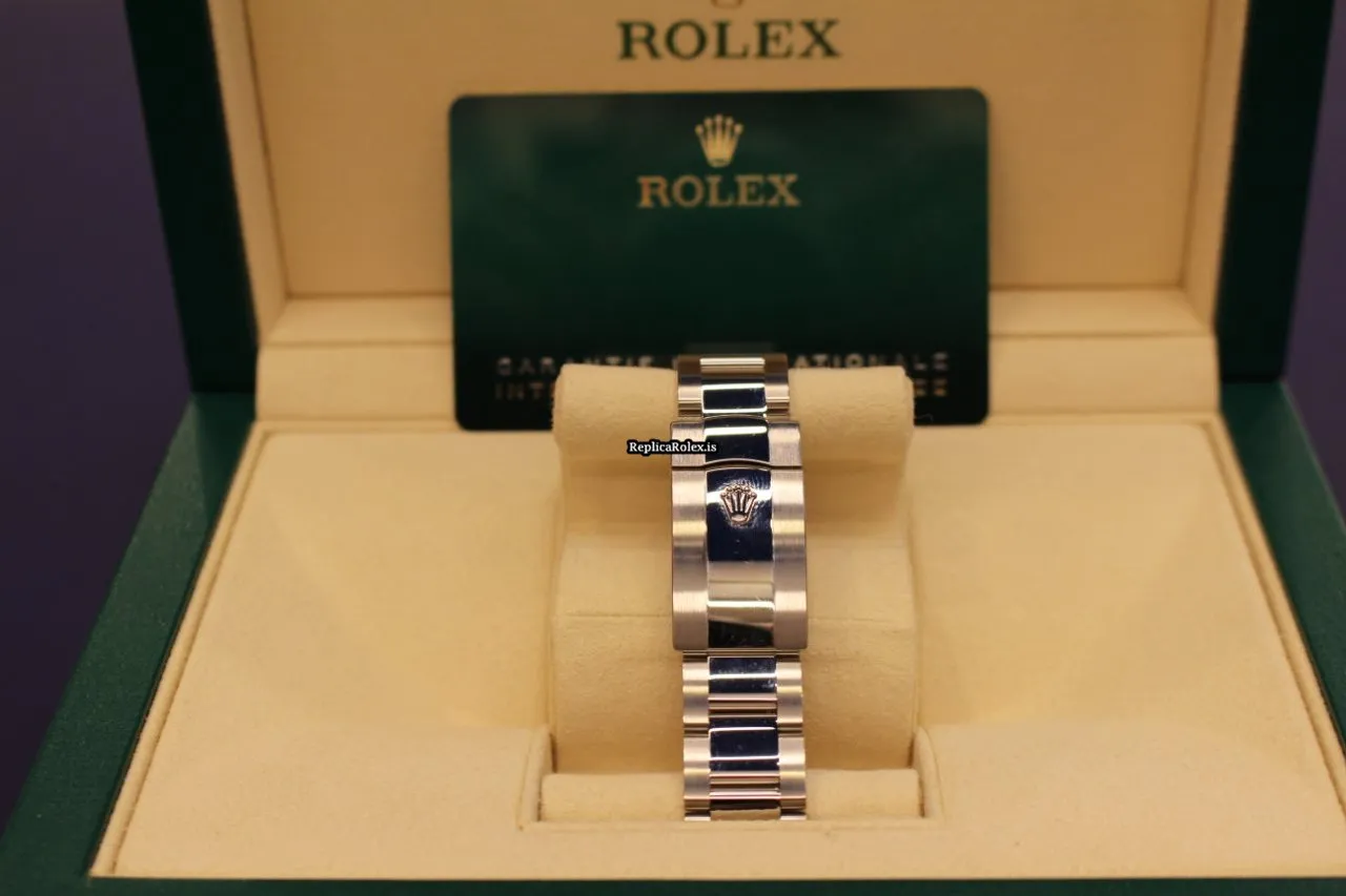 Distinctive Replica Rolex Milgauss 116400gv Caliber 3131 Automatic Movement 40mm Steel Case Mens/unisex Watch - Image 5