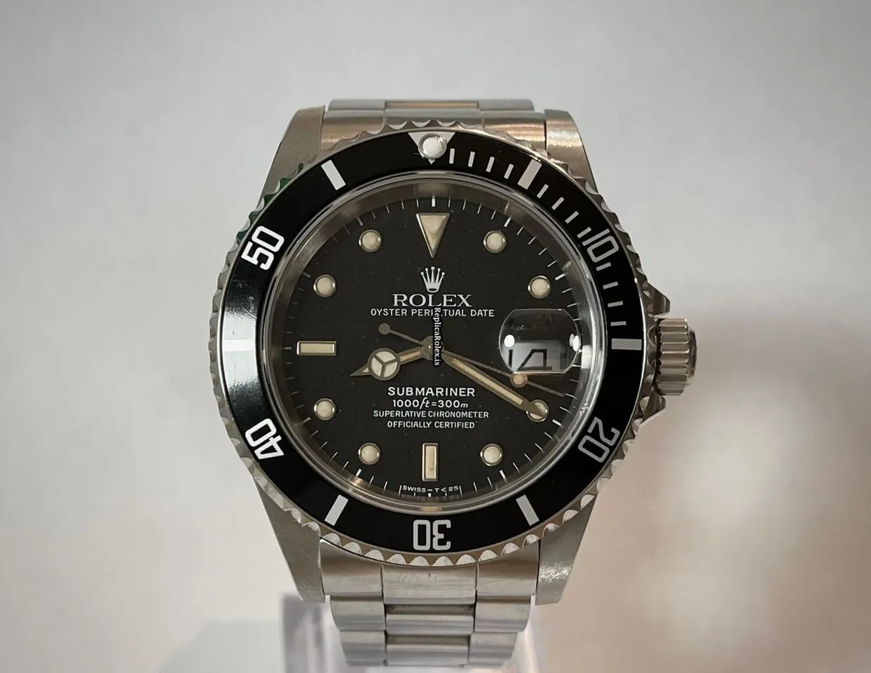 Distinctive Replica Rolex Submariner Date 16610 Caliber 3135 Automatic Movement 40mm Steel Case Mens/unisex Watch