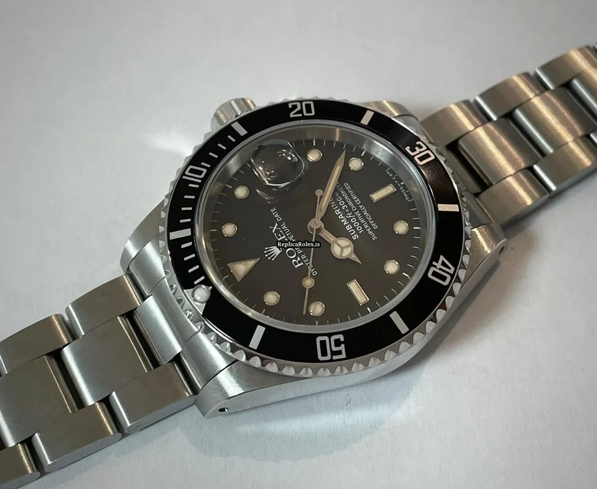 Distinctive Replica Rolex Submariner Date 16610 Caliber 3135 Automatic Movement 40mm Steel Case Mens/unisex Watch - Image 4
