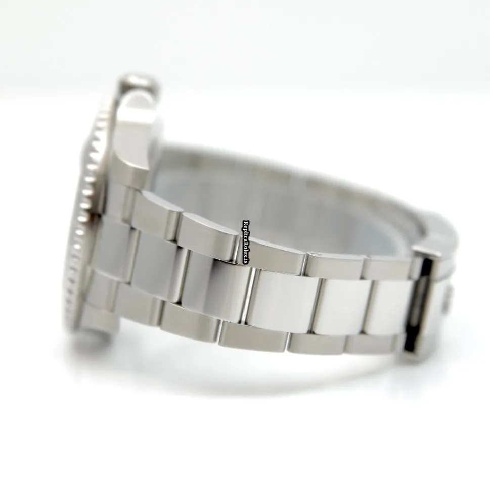 Unique Fake Rolex Gmt-master II 116710ln Caliber 3186 Automatic Movement 40mm Steel Case Mens/unisex Watch - Image 15