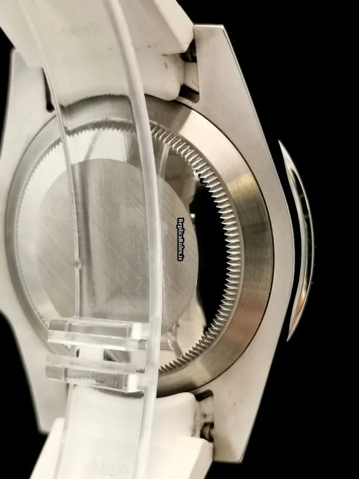 Good Replica Rolex Submariner Date 116610lv Caliber 3135 Automatic Movement 40mm Steel Case Mens/unisex Watch - Image 6