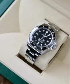 Exquisite Fake Rolex Sea-dweller 4000 116600 Caliber 3135 Automatic Movement 40mm Steel Case Mens/unisex Watch