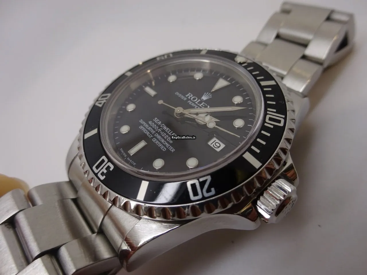 Well Made Replica Rolex Sea-dweller 16600 Caliber 3135 Automatic Movement 40mm Steel Case Mens/unisex Watch - Image 13