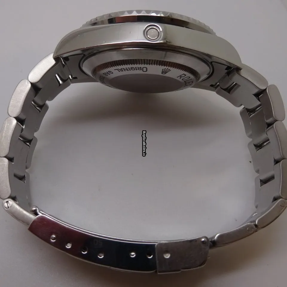 Well Made Replica Rolex Sea-dweller 16600 Caliber 3135 Automatic Movement 40mm Steel Case Mens/unisex Watch - Image 5