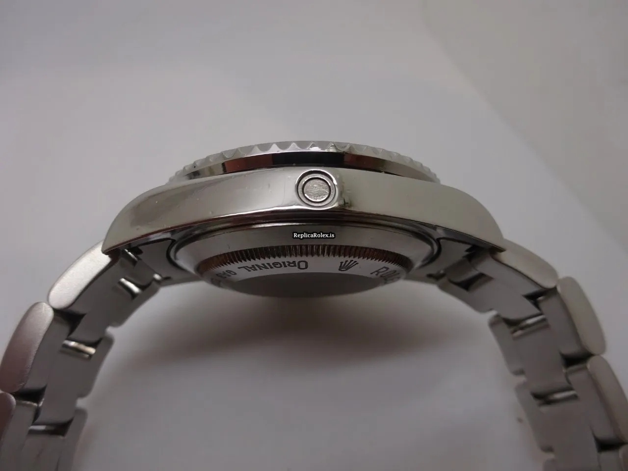 Well Made Replica Rolex Sea-dweller 16600 Caliber 3135 Automatic Movement 40mm Steel Case Mens/unisex Watch - Image 6