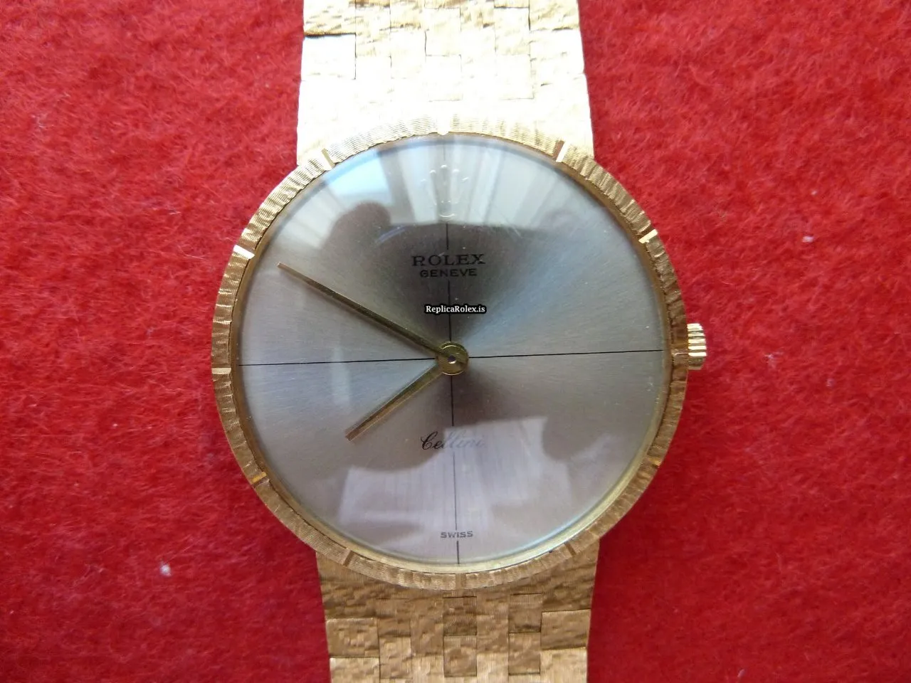 Top Replica Rolex Cellini 3673 Caliber 1600 Manual Winding Movement 31mm Yellow Gold Case Mens/unisex Watch - Image 2