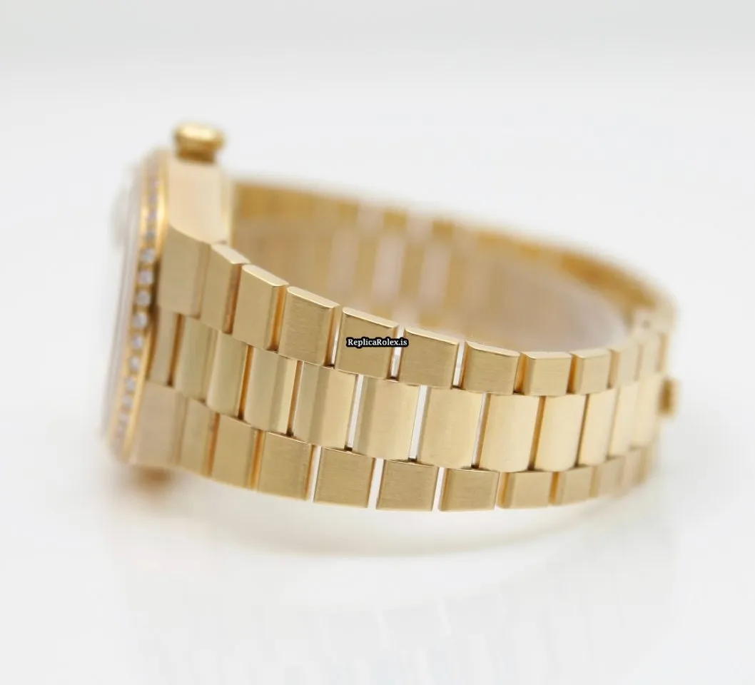 Lovely Replica Rolex Day-date Oysterquartz 19048 Caliber 5055 Quartz Movement 36mm Yellow Gold Case Mens/unisex Watch - Image 13