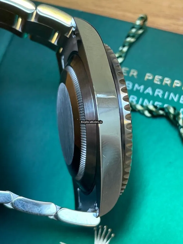 Well Made Fake Rolex Submariner 114060 Caliber 3130 Automatic Movement 40mm Steel Case Mens/unisex Watch - Image 5