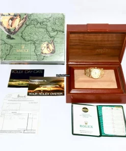 Fabulous Fake Rolex Day-date 36 18038 Caliber 3055 Automatic Movement 36mm Yellow Gold Case Mens/unisex Watch