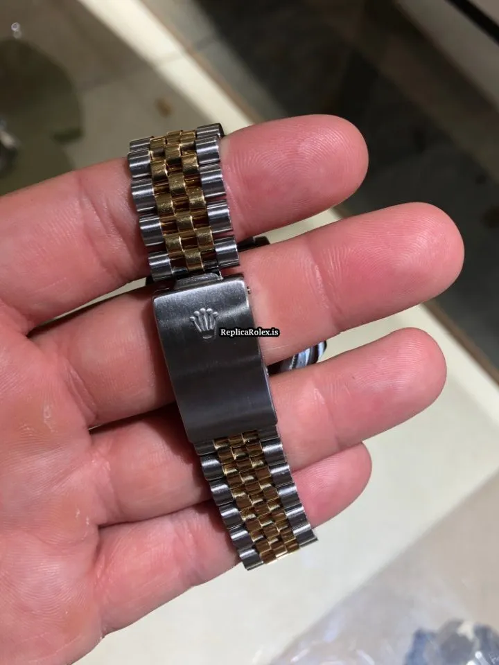 Amazing Replica Rolex Gmt-master II 16713 Caliber 3185 Automatic Movement 40mm Gold/steel Case Mens/unisex Watch - Image 3