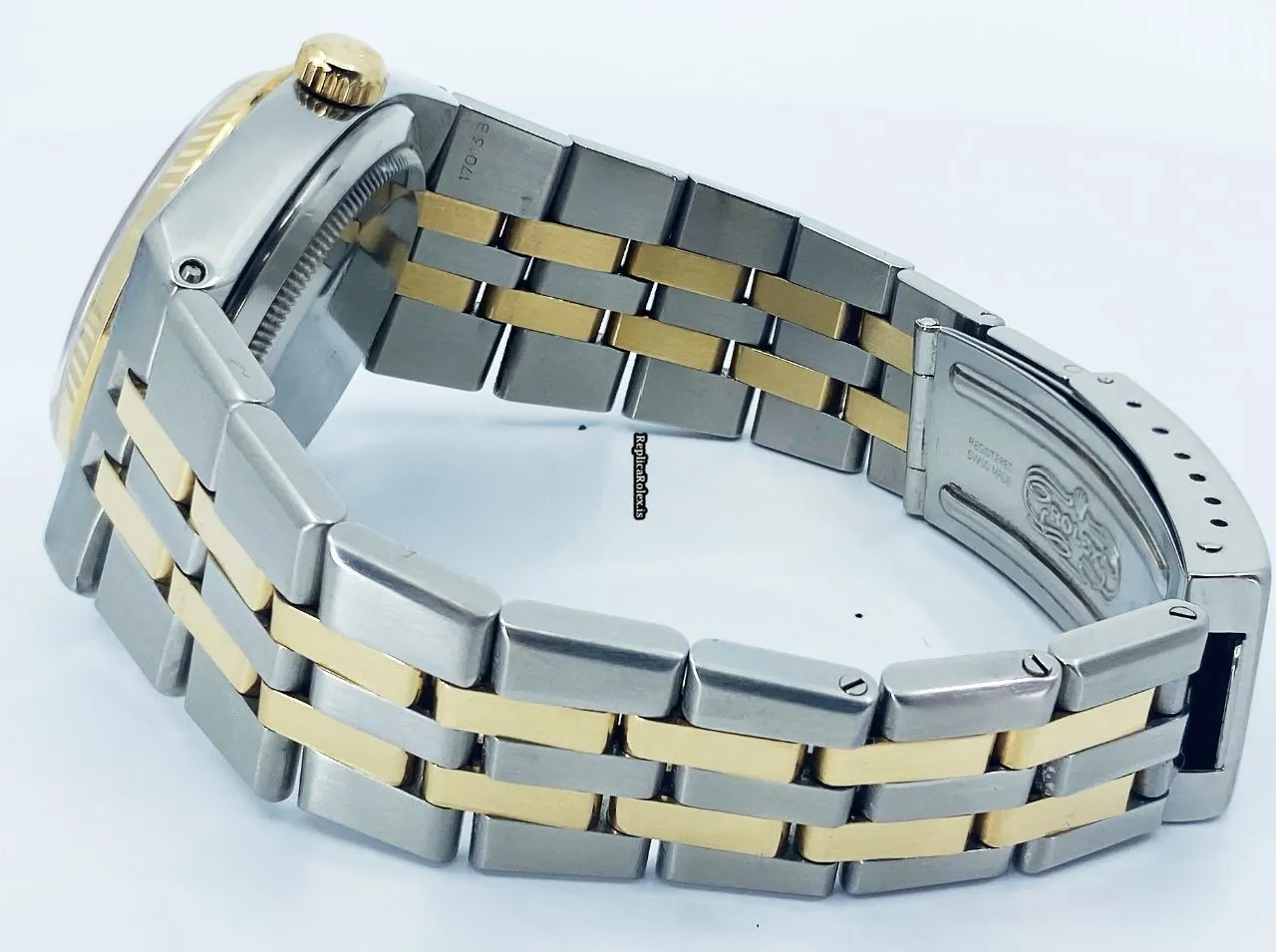 Fabulous Replicas Rolex Datejust Oysterquartz 17013 Caliber 5035 Quartz Movement 36x42mm Gold/steel Case Mens/unisex Watch - Image 3