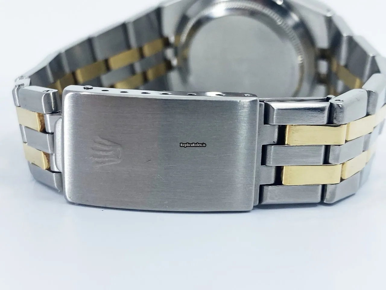 Fabulous Replicas Rolex Datejust Oysterquartz 17013 Caliber 5035 Quartz Movement 36x42mm Gold/steel Case Mens/unisex Watch - Image 4