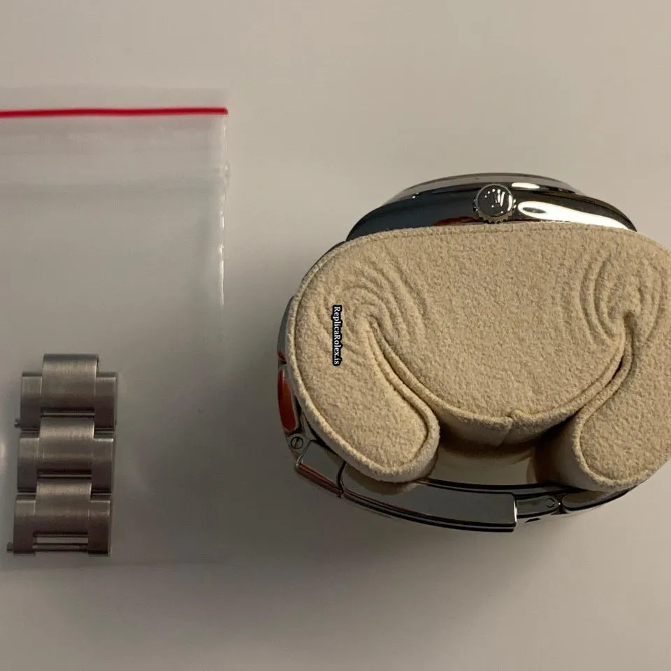 Fabulous Fake Rolex Oyster Perpetual 36 126000 Caliber 3230 Automatic Movement 36mm Steel Case Mens/unisex Watch - Image 7