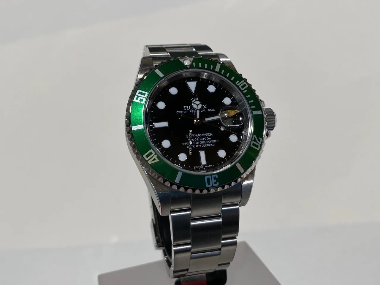 Inexpensive Fake Rolex Submariner Date 16610lv Caliber 3135 Automatic Movement 40mm Steel Case Mens/unisex Watch - Image 2