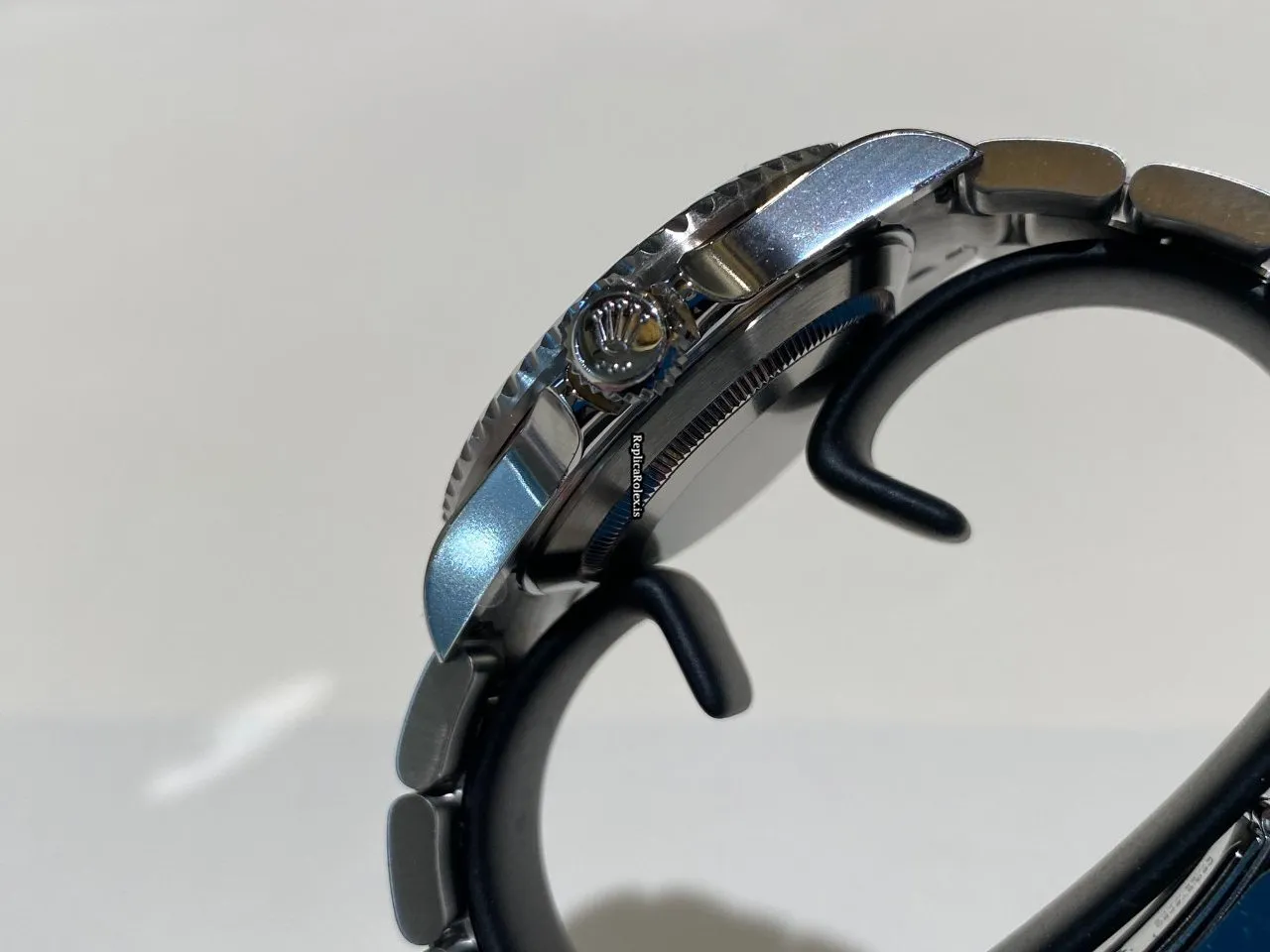 Inexpensive Fake Rolex Submariner Date 16610lv Caliber 3135 Automatic Movement 40mm Steel Case Mens/unisex Watch - Image 5