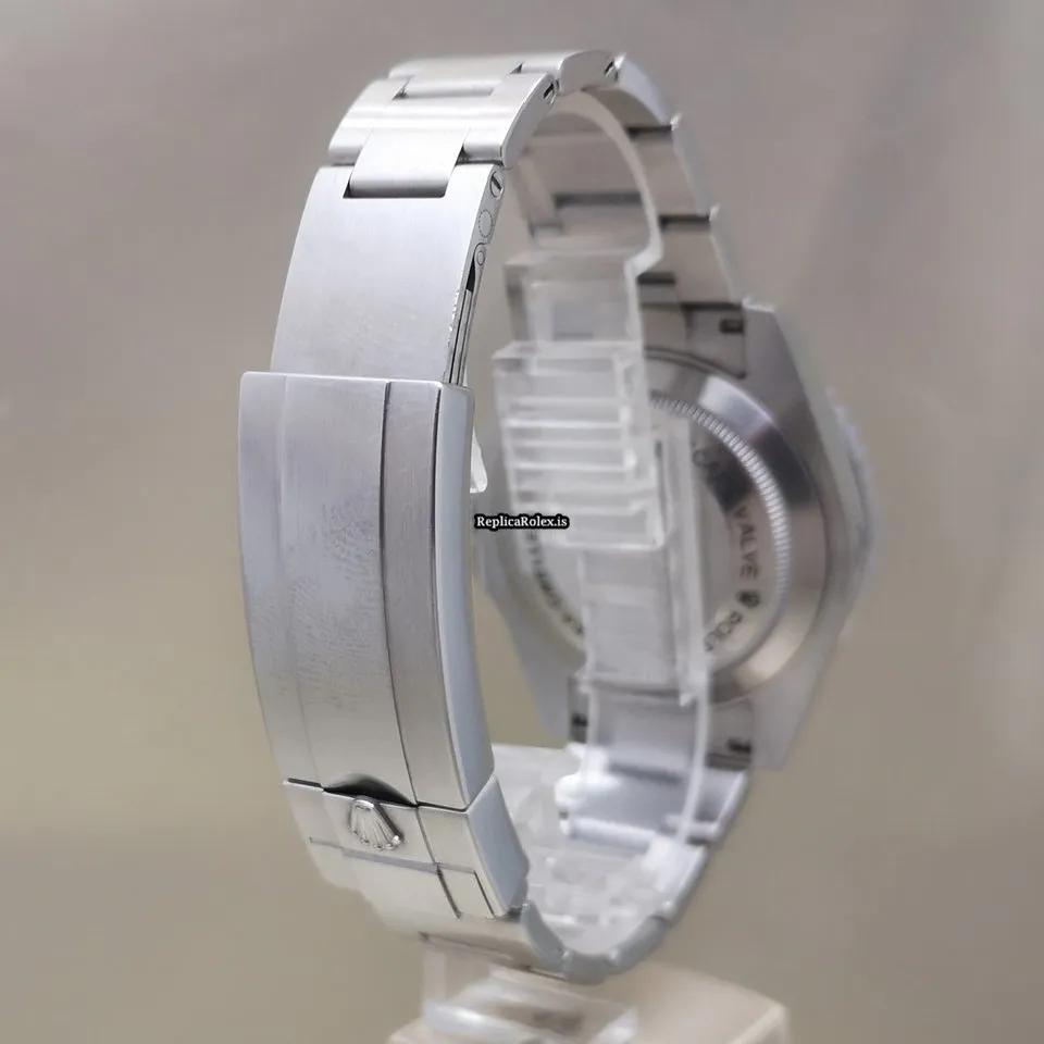 Incredible Fakes Rolex Sea-dweller 4000 116600 Caliber 3135 Automatic Movement 40mm Steel Case Mens/unisex Watch - Image 4