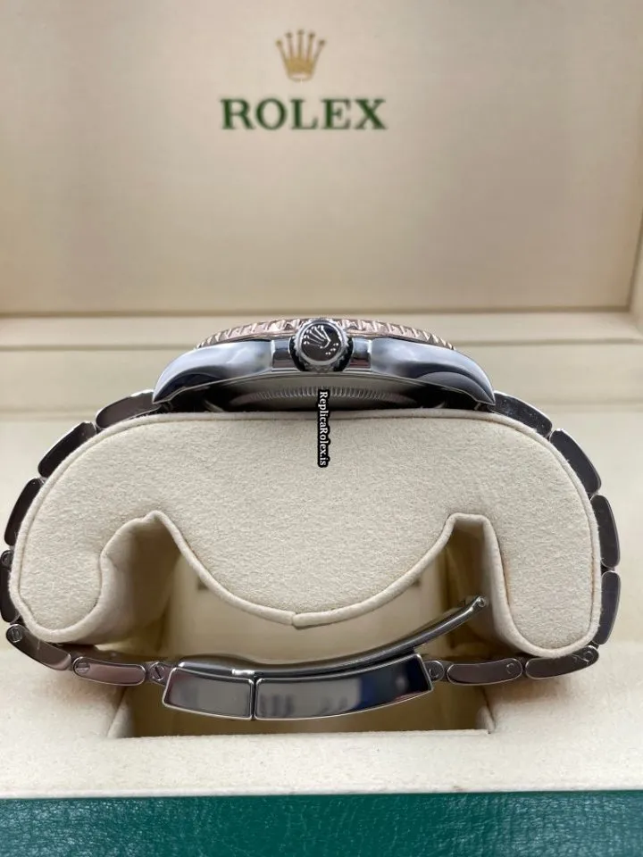 Wonderful Fake Rolex Yacht-master 126621 Caliber 3235 Automatic Movement 40mm Gold/steel Case Mens/unisex Watch - Image 3