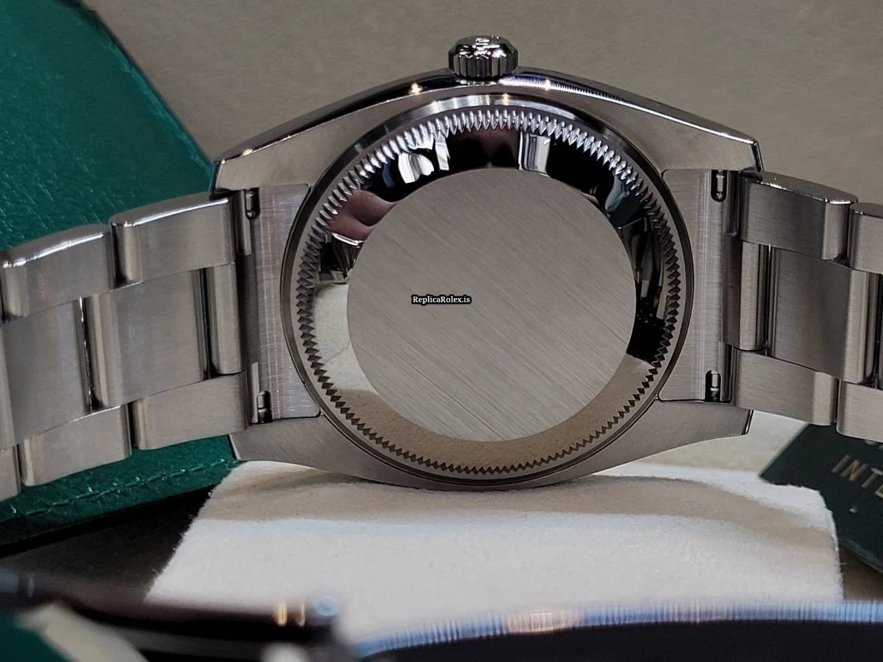 Beautiful Replica Rolex Oyster Perpetual Date 115234 Caliber 3135 Automatic Movement 34mm Steel Case Mens/unisex Watch - Image 11