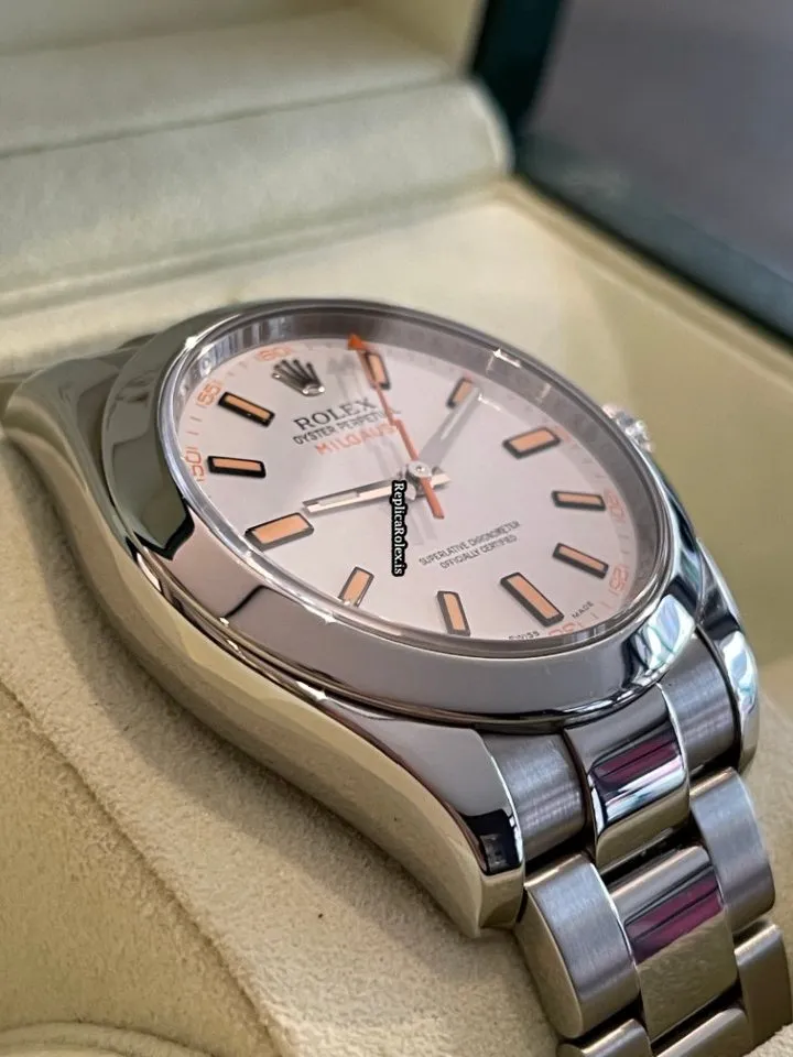 Well Made Replica Rolex Milgauss 116400 Caliber 3131 Automatic Movement 40mm Steel Case Mens/unisex Watch - Image 4